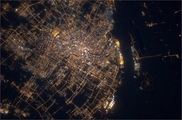 夜晚的地球：NASA航拍世界各大城市夜景图(组图)